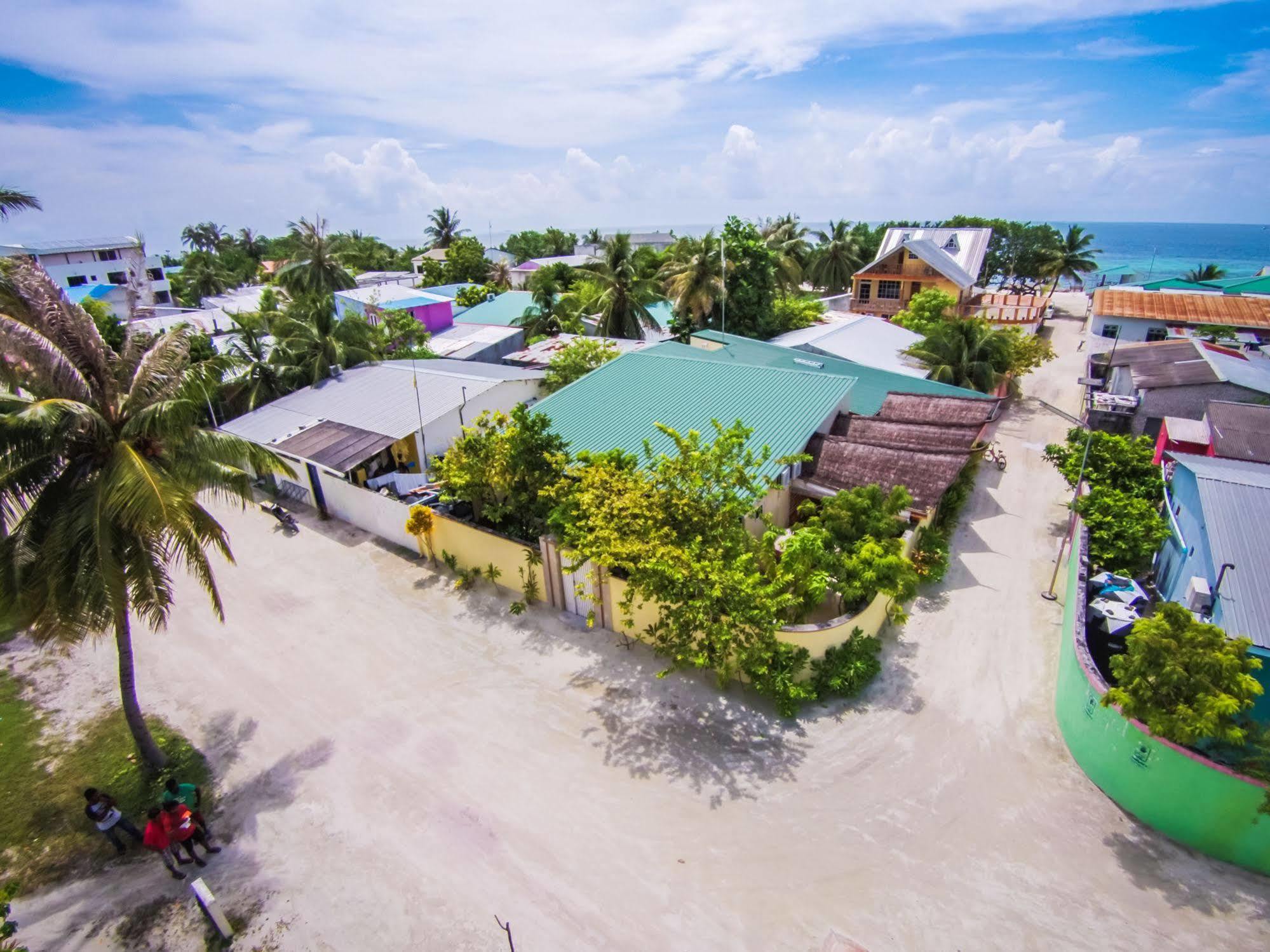 Arena Lodge Sky Maafushi Eksteriør bilde
